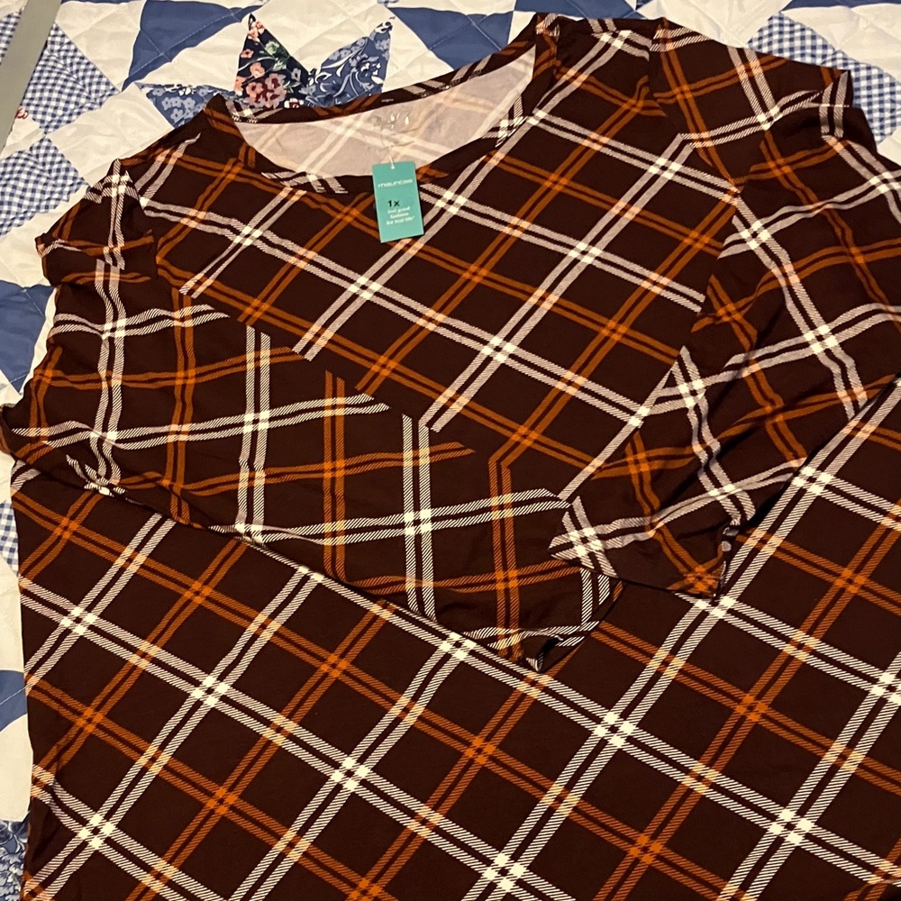 Maurices Long Sleeve Crew Neck Top